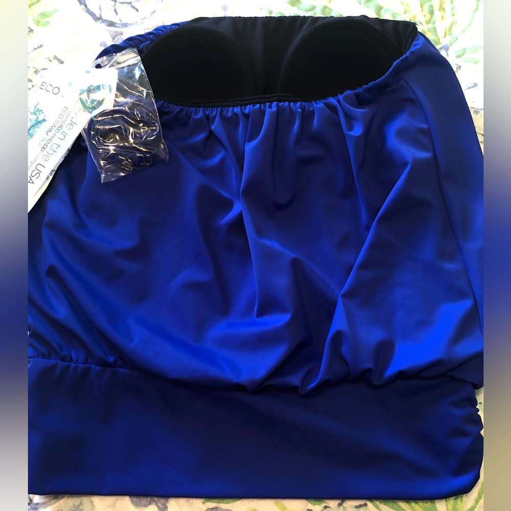 AQUA GREEN, ECO SWIM WOMEN’S SWIM TOP NWT WITH STRAPS SIZE 8 IN BLUE COLOR - Picture 4 of 9